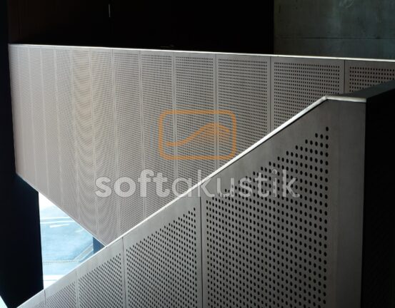 4000-delikli-ahsap-panel-muzik-studyolari