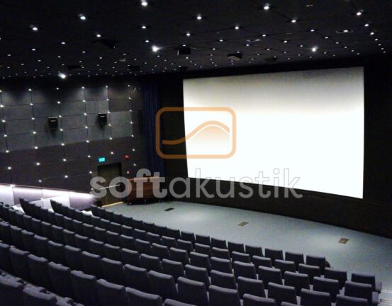 sinema-salonu-akustigi-ve-akustik-kumas-kaplama